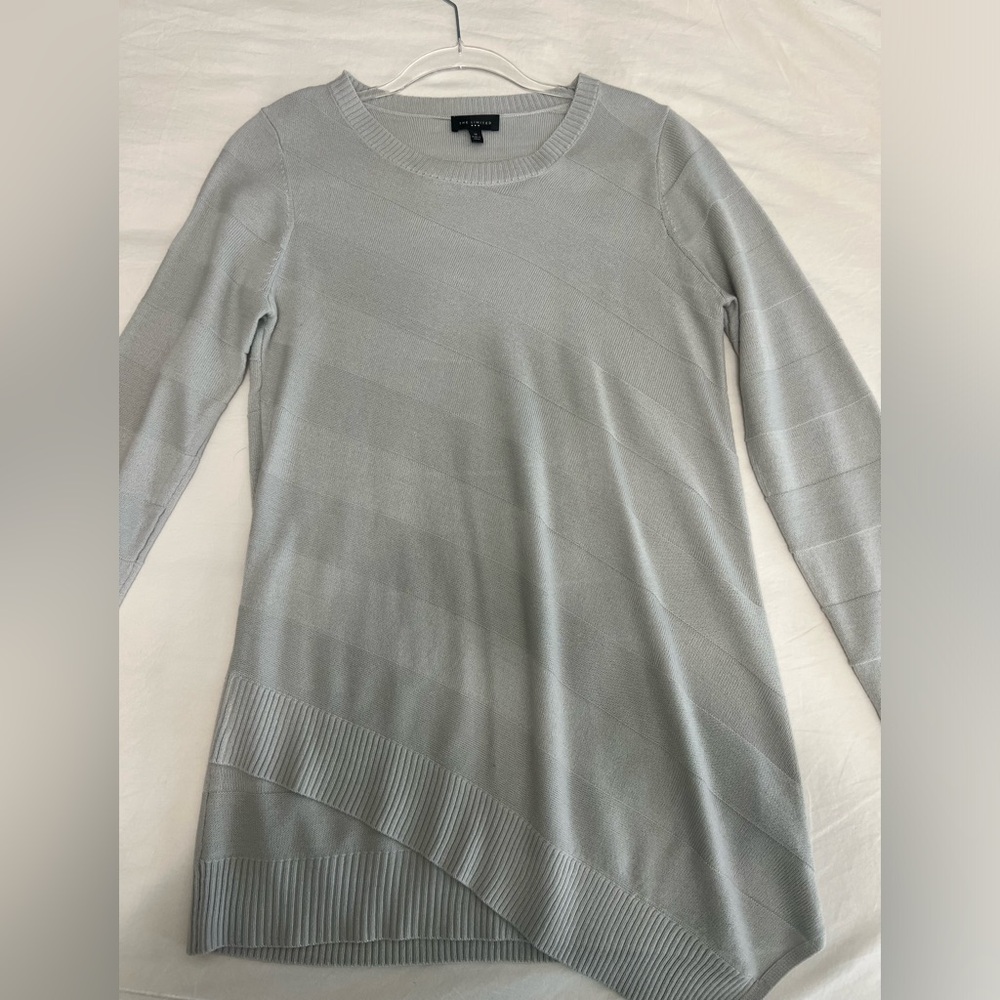 Long lightweight grey sweater